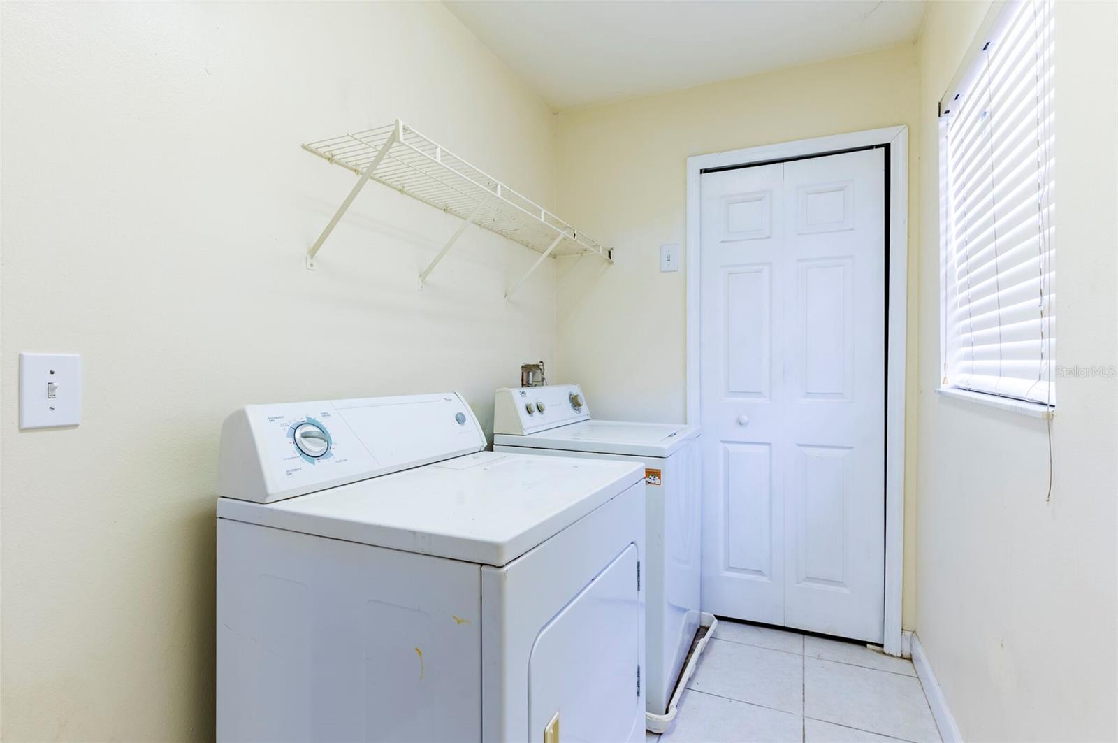 Image 16 of 25 For 8213 Klondyke Street