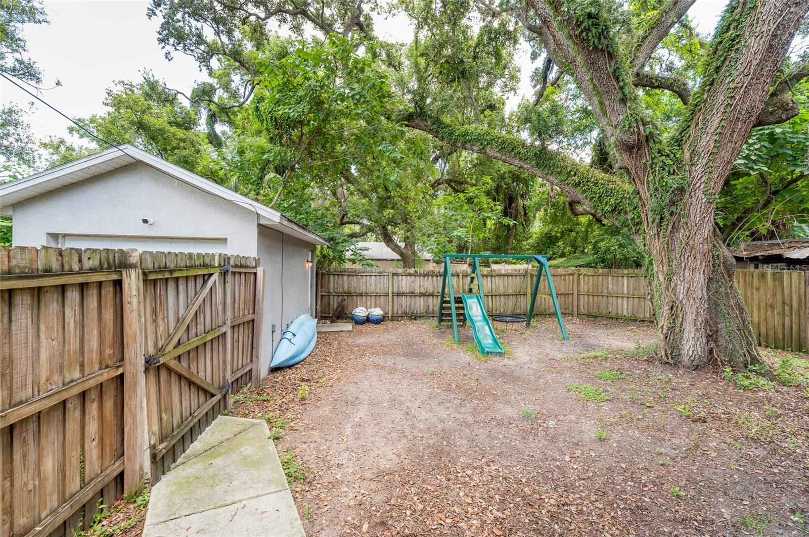 Image 22 of 25 For 8213 Klondyke Street