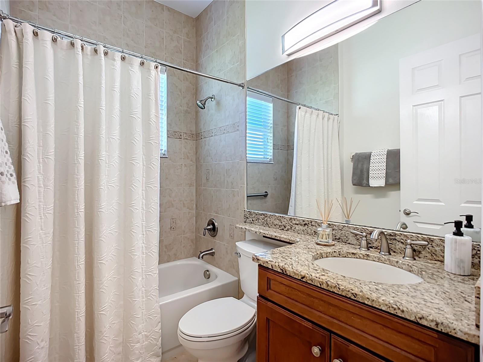 Image 41 of 75 For 16244 Diamond Bay Drive