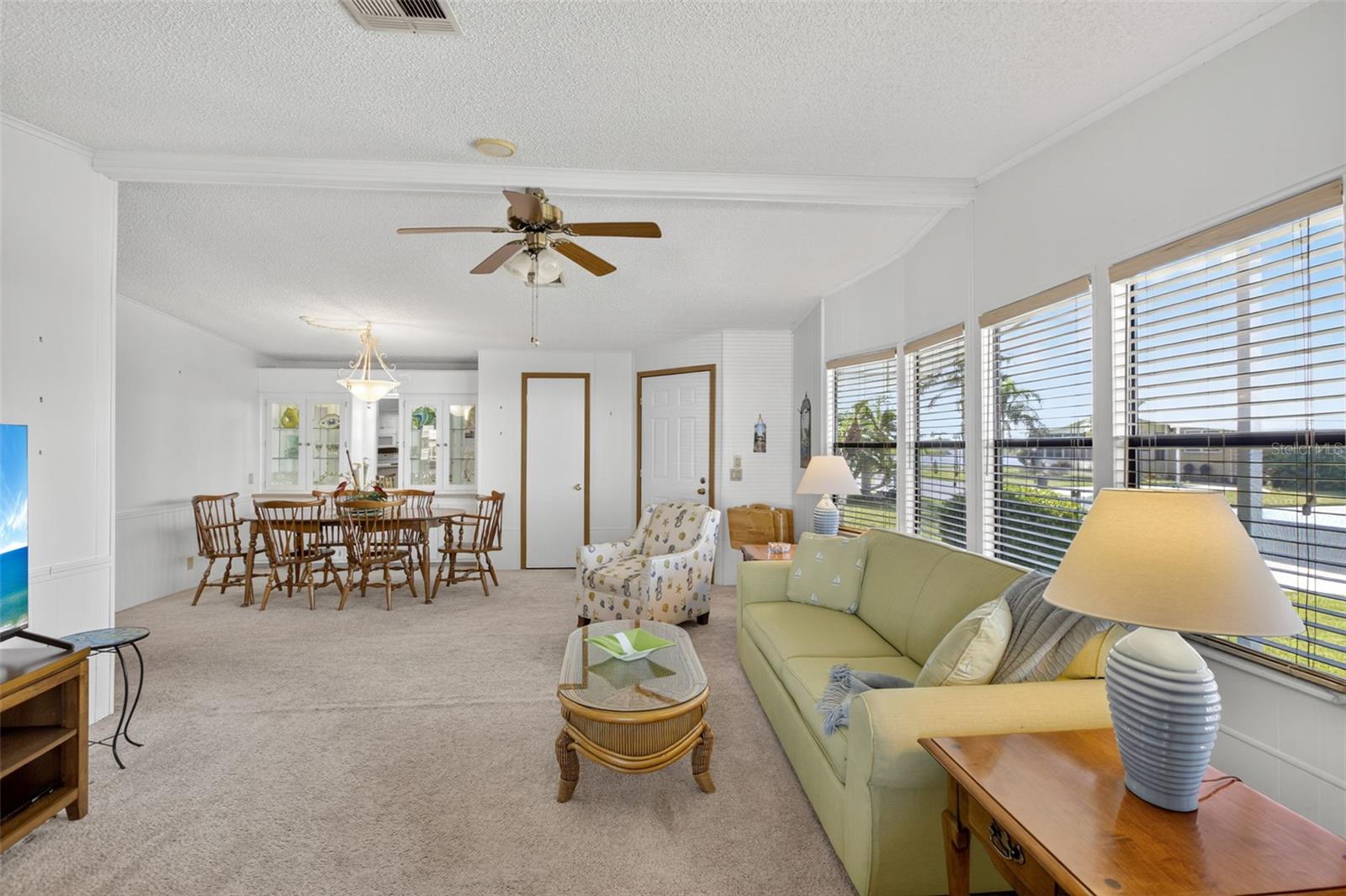 Image 16 of 85 For 905 Iglesia Drive