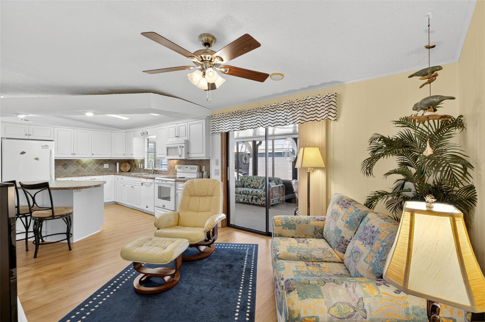 Image 19 of 85 For 905 Iglesia Drive