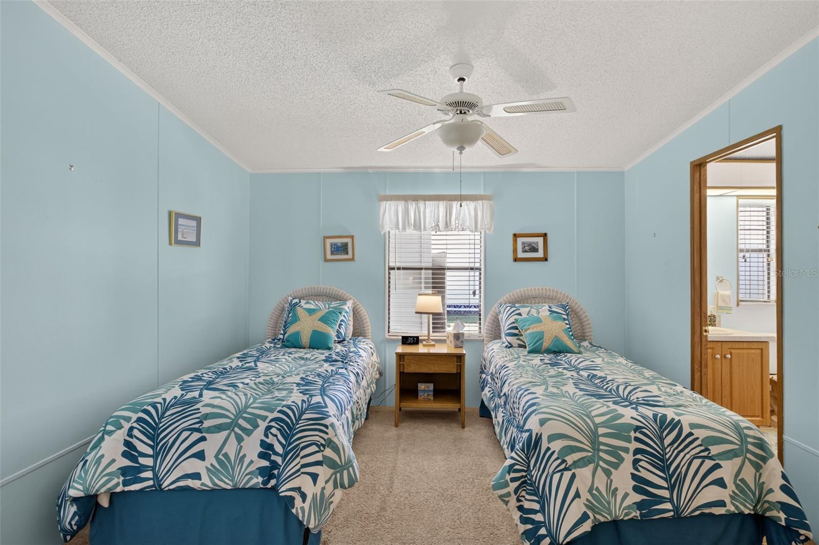 Image 27 of 85 For 905 Iglesia Drive