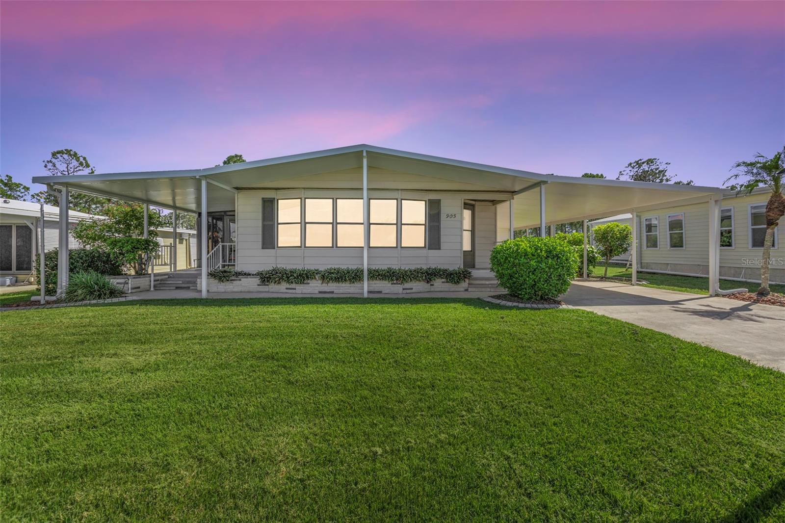 Image 4 of 85 For 905 Iglesia Drive