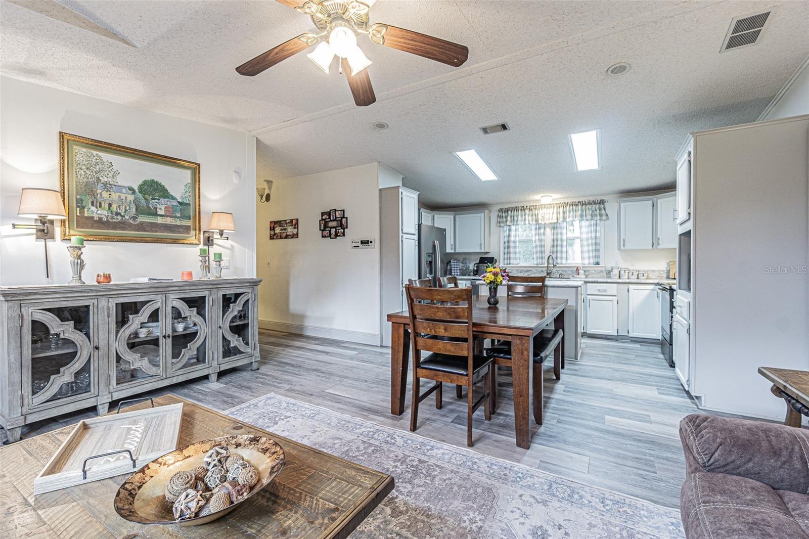 Image 14 of 61 For 3349 Oakwood Drive