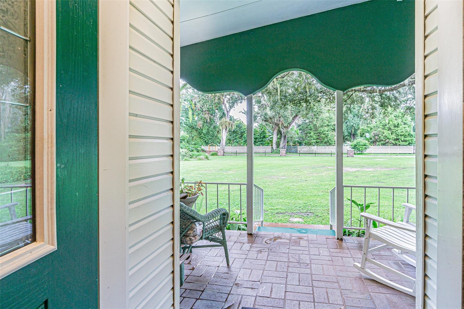 Image 2 of 61 For 3349 Oakwood Drive