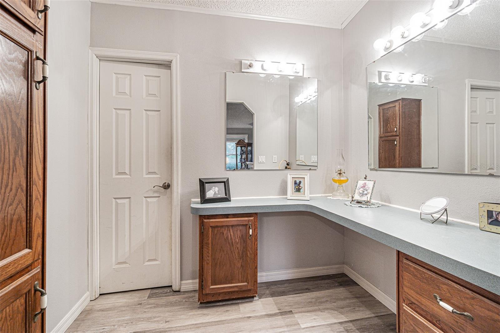 Image 23 of 61 For 3349 Oakwood Drive