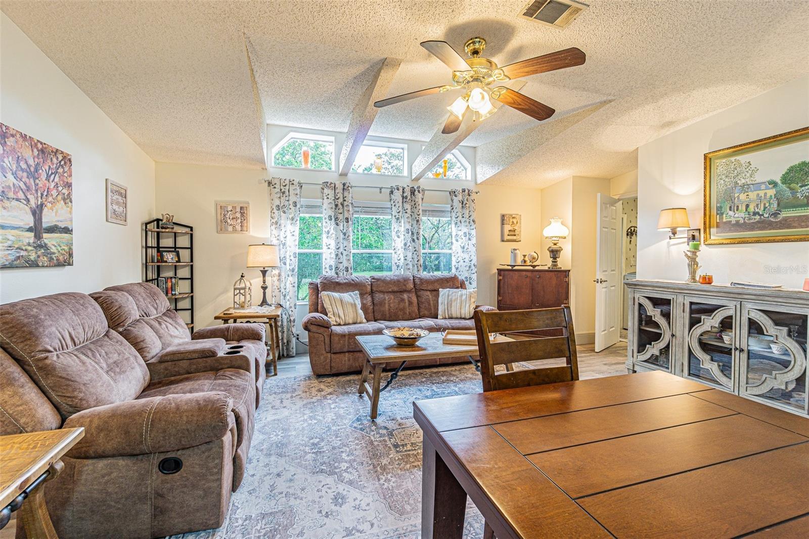 Image 7 of 61 For 3349 Oakwood Drive