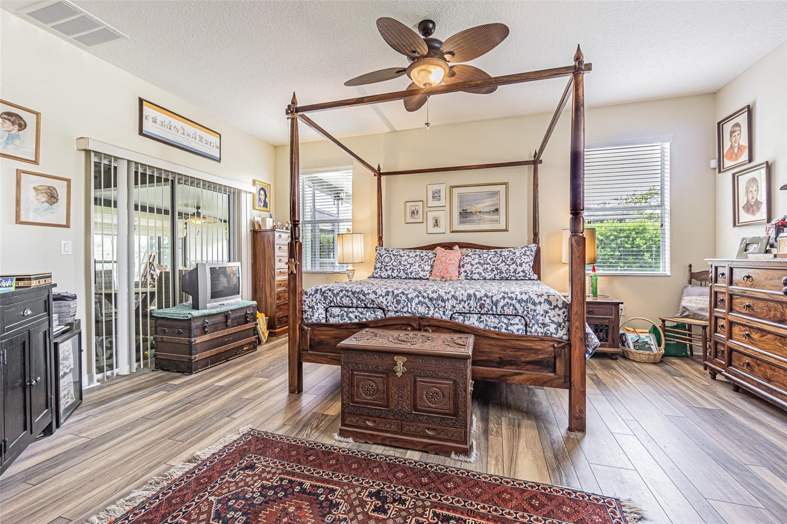 Image 22 of 85 For 10661 Belmullet Drive