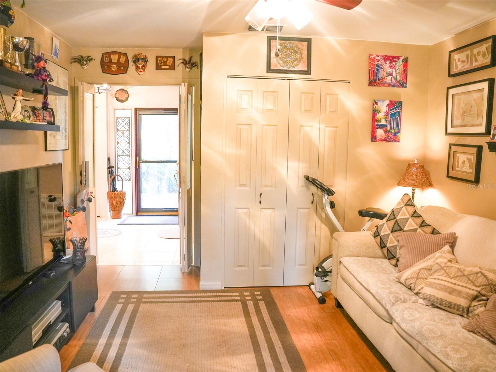 Image 16 of 30 For 4024 Corkwood Court