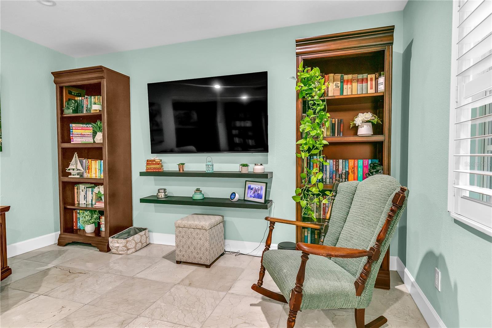Image 7 of 44 For 2336 Middlecoff Drive