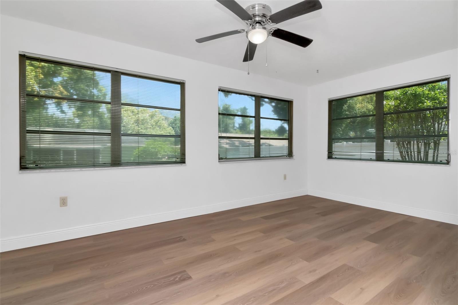 Image 31 of 52 For 3250 Causeway Drive