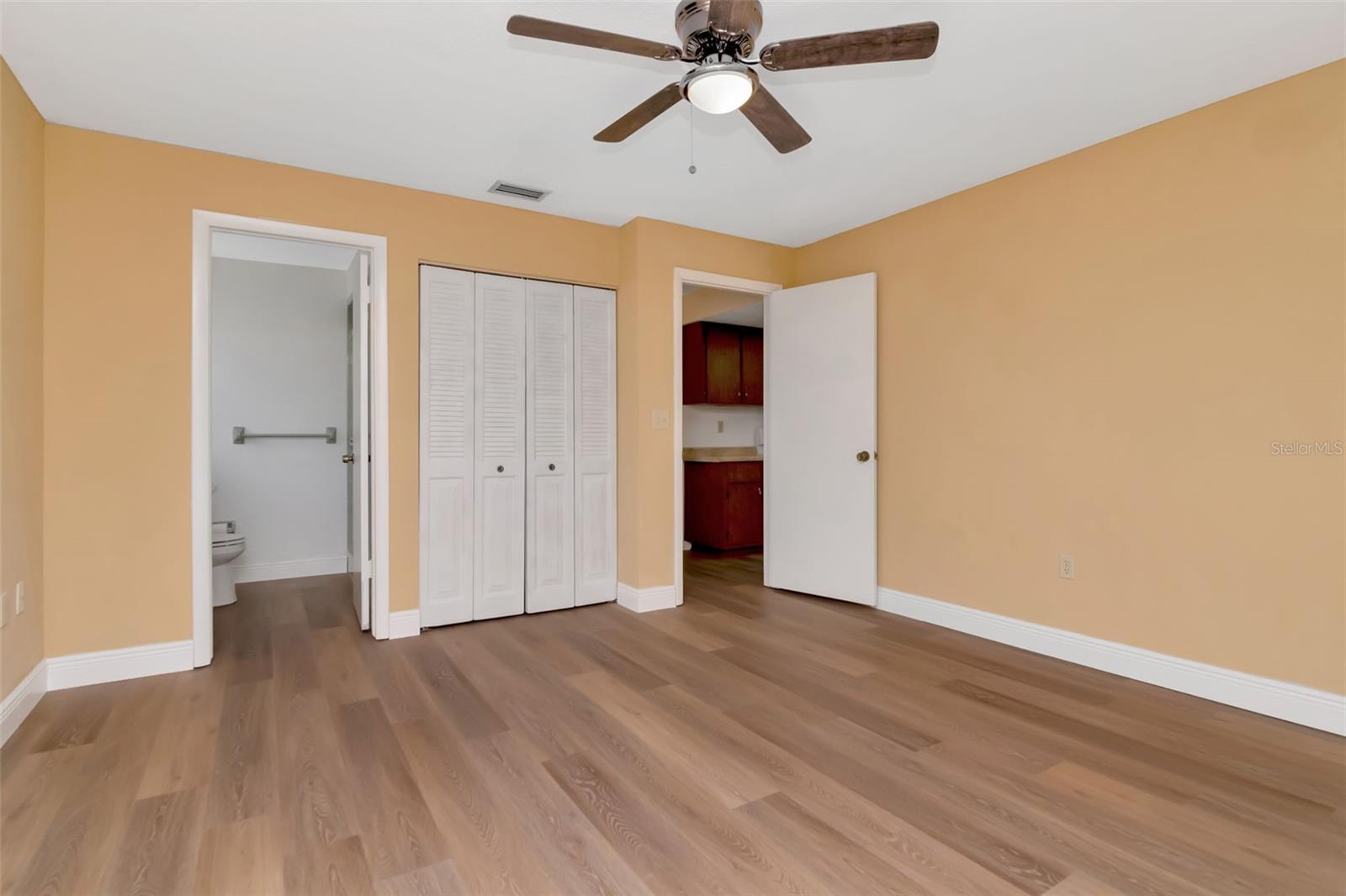 Image 6 of 52 For 3250 Causeway Drive