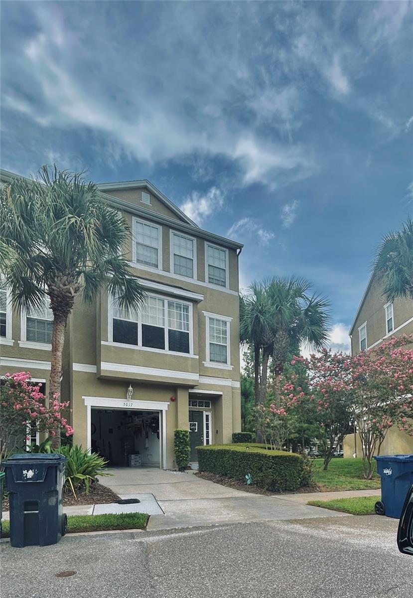 Details for 3017 Pointeview Drive, TAMPA, FL 33611