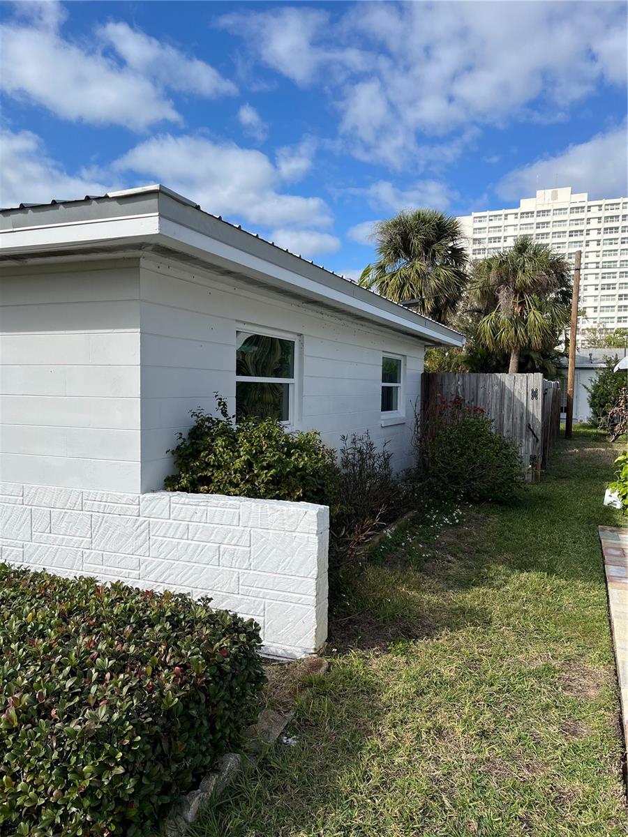 Image 4 of 5 For 6785 Flamingo Way S