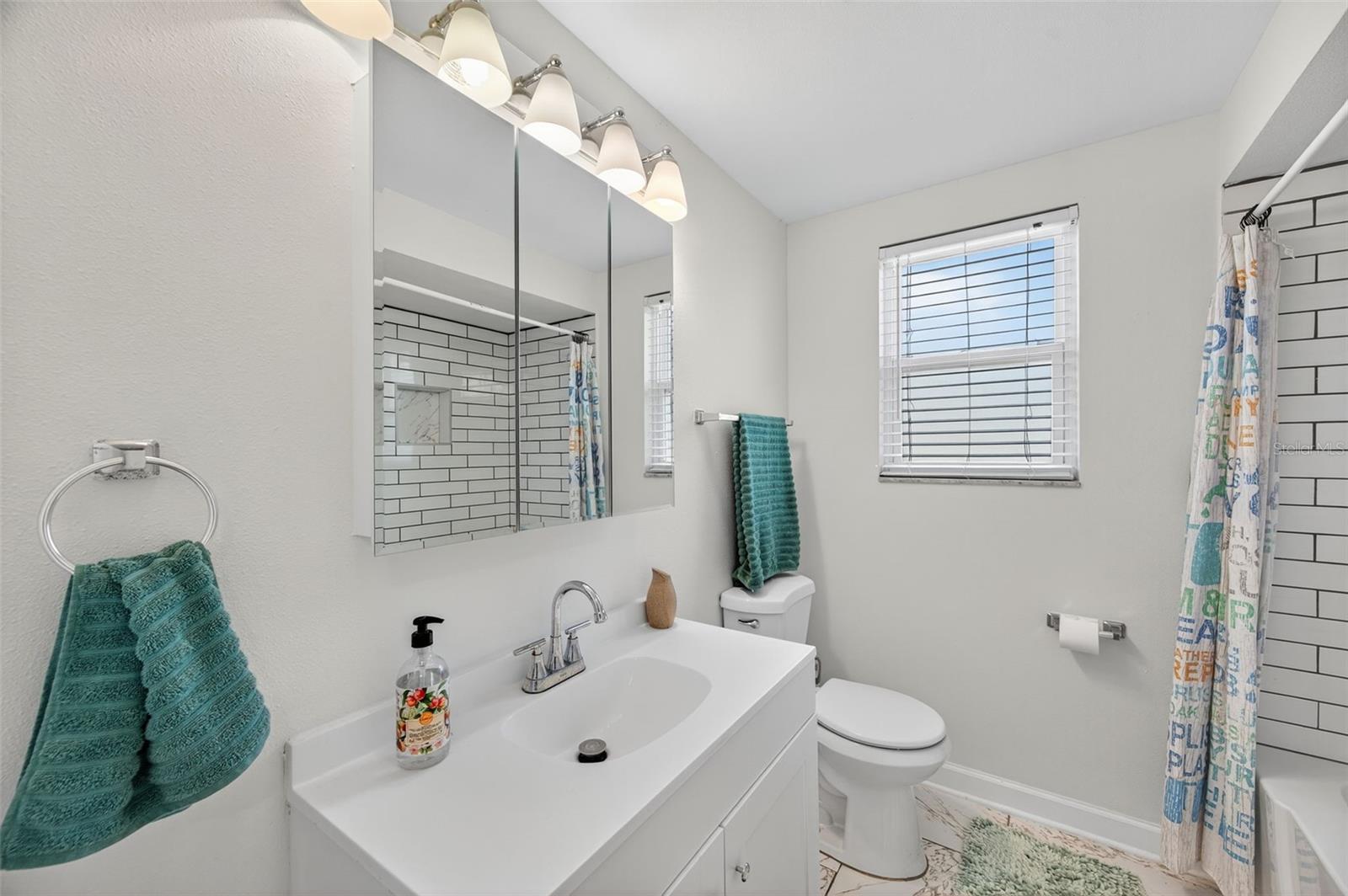 Image 25 of 51 For 10404 Loquat Drive
