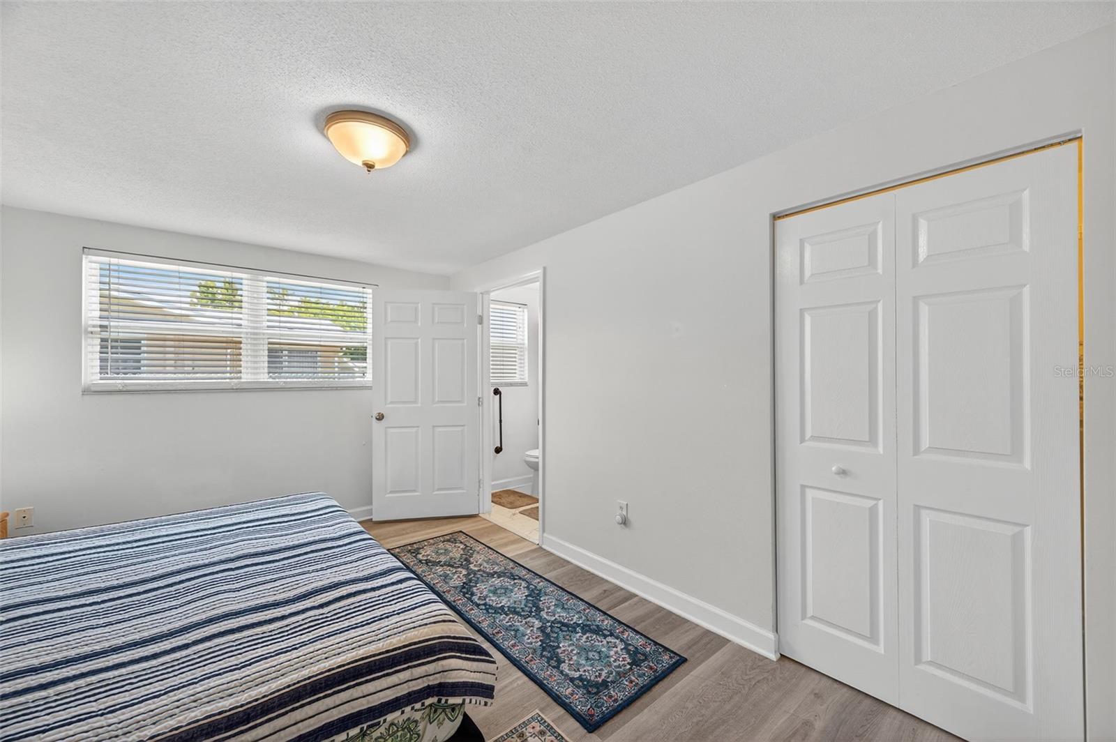 Image 28 of 51 For 10404 Loquat Drive