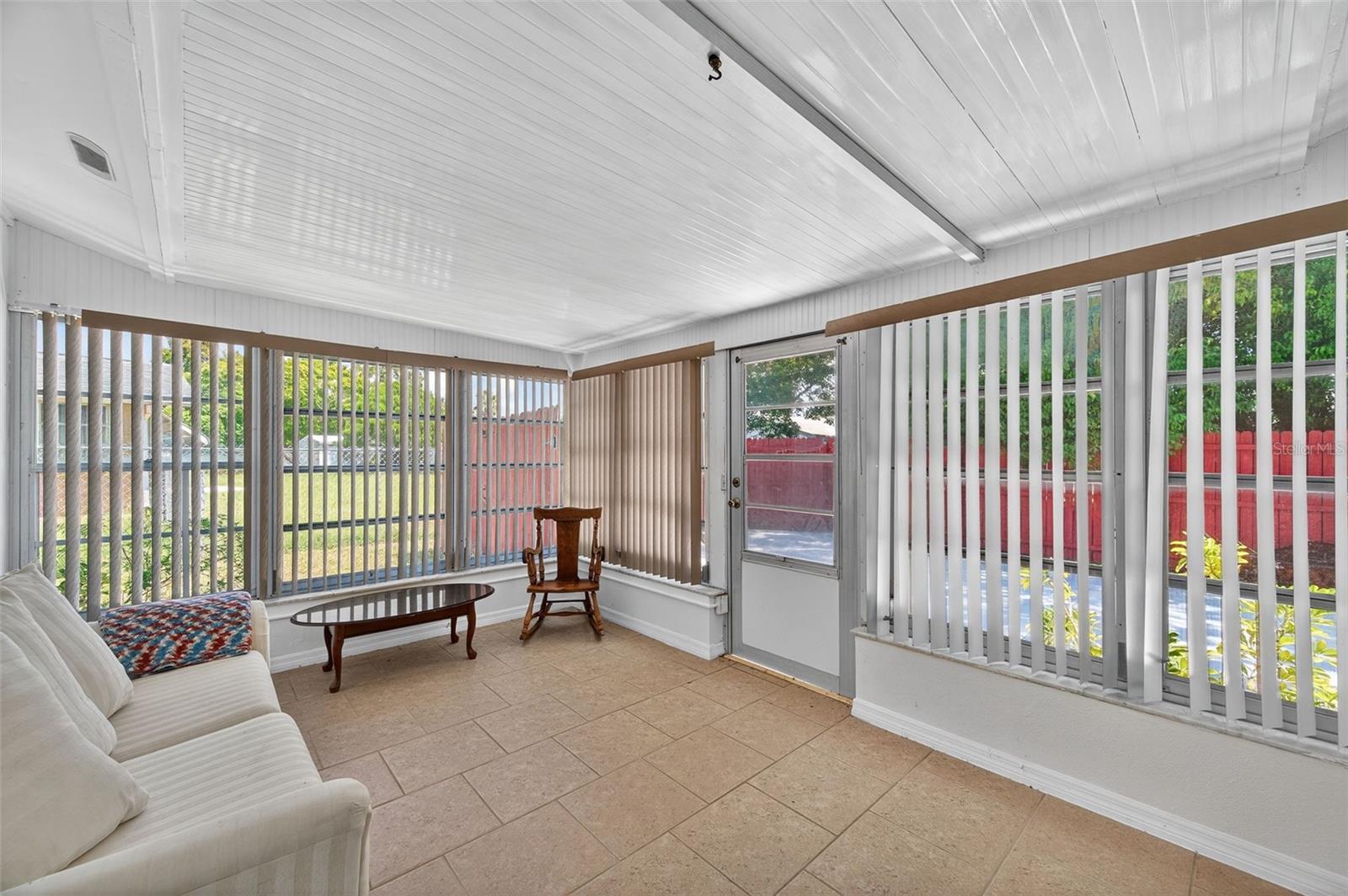 Image 35 of 51 For 10404 Loquat Drive