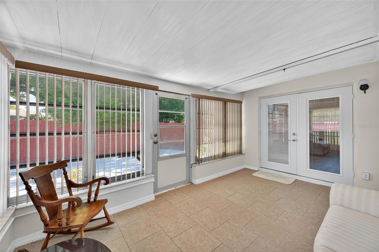 Image 38 of 51 For 10404 Loquat Drive