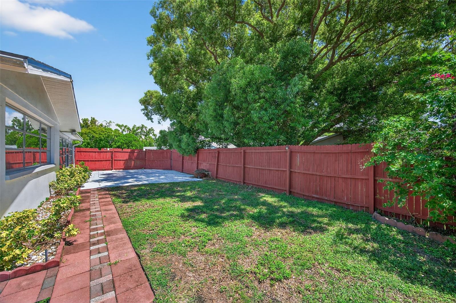 Image 43 of 51 For 10404 Loquat Drive