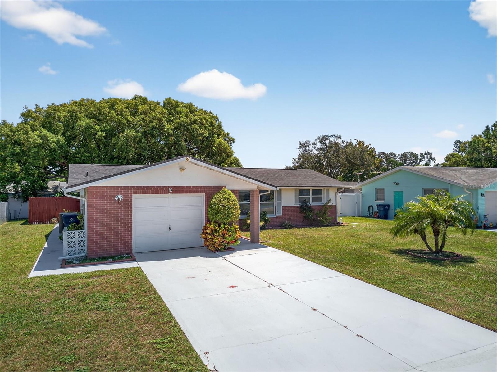 Image 46 of 51 For 10404 Loquat Drive