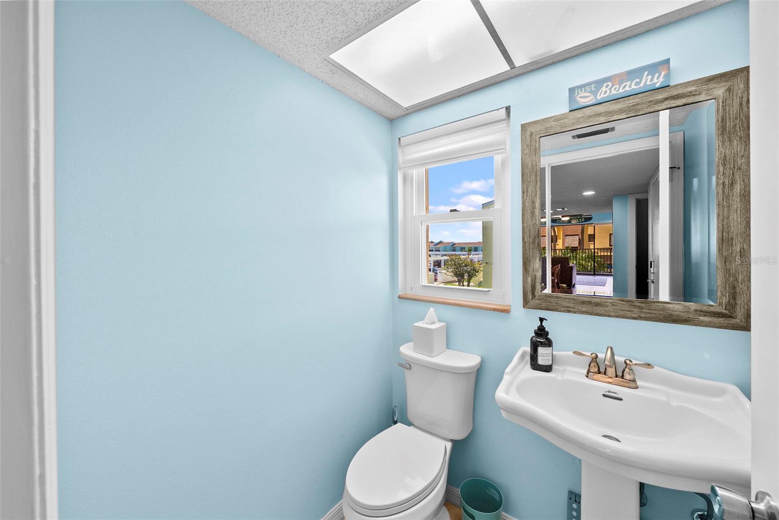 Image 16 of 56 For 314 Windrush Boulevard 12