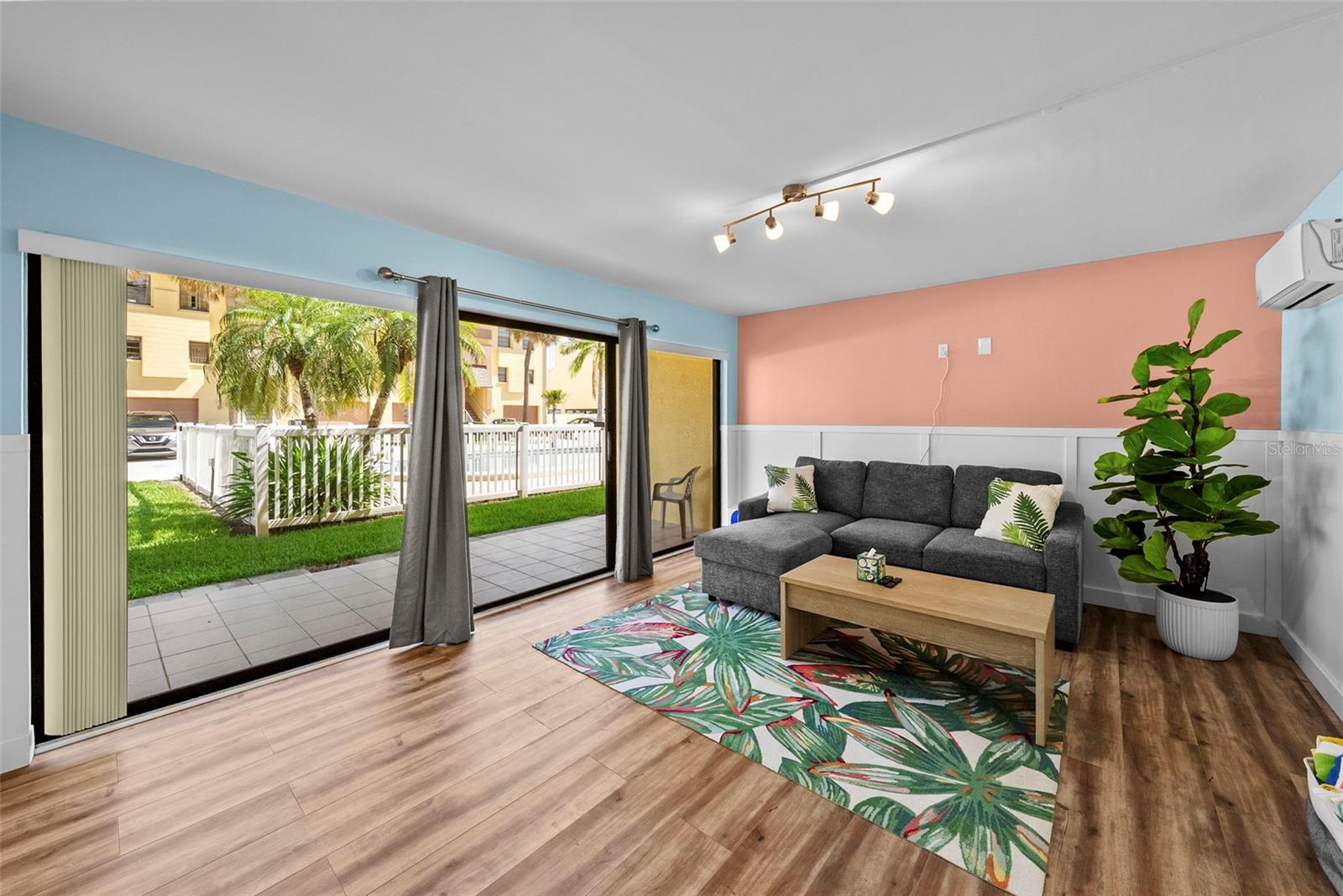 Image 17 of 56 For 314 Windrush Boulevard 12