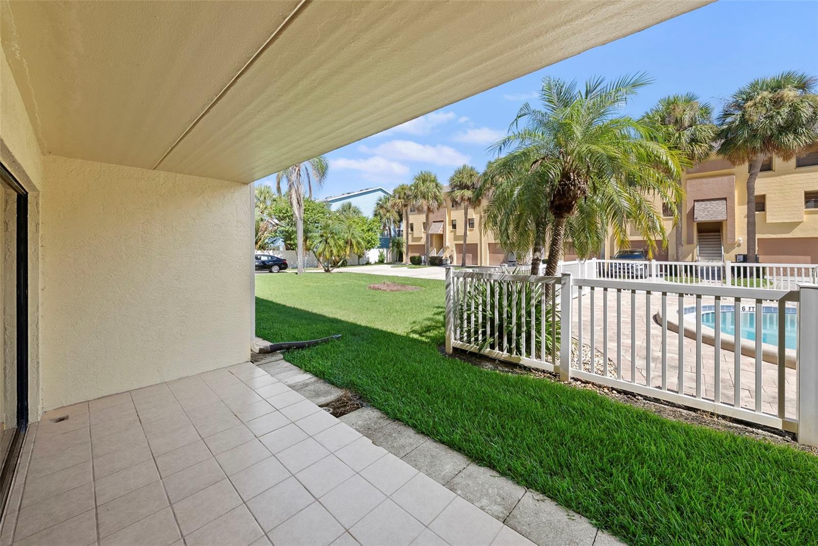 Image 21 of 56 For 314 Windrush Boulevard 12