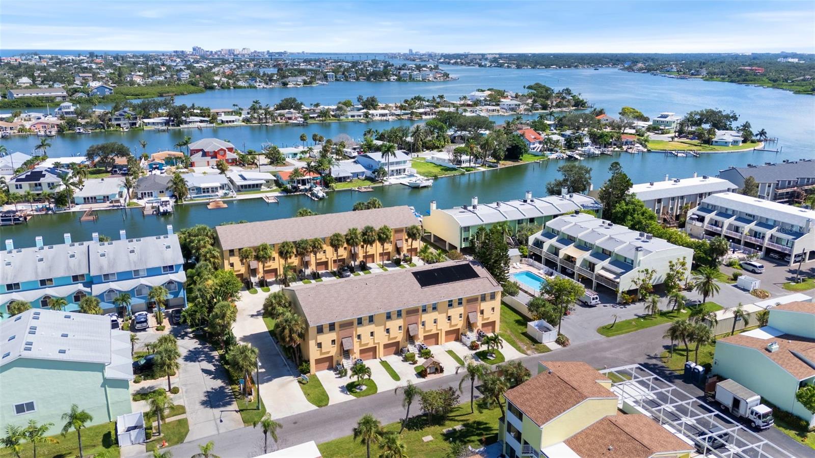 Image 42 of 56 For 314 Windrush Boulevard 12