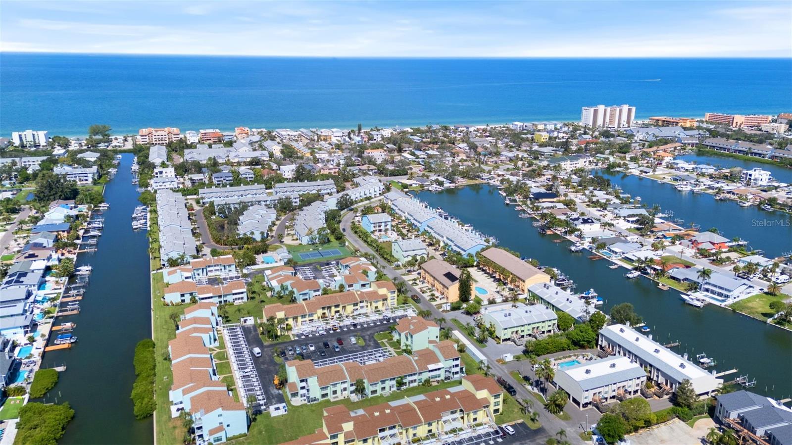 Image 51 of 56 For 314 Windrush Boulevard 12