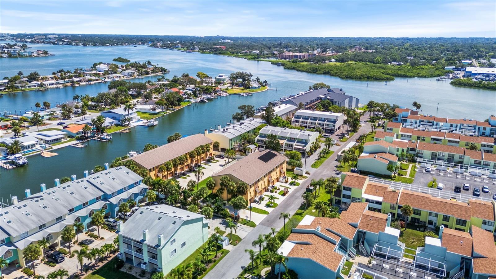 Image 54 of 56 For 314 Windrush Boulevard 12
