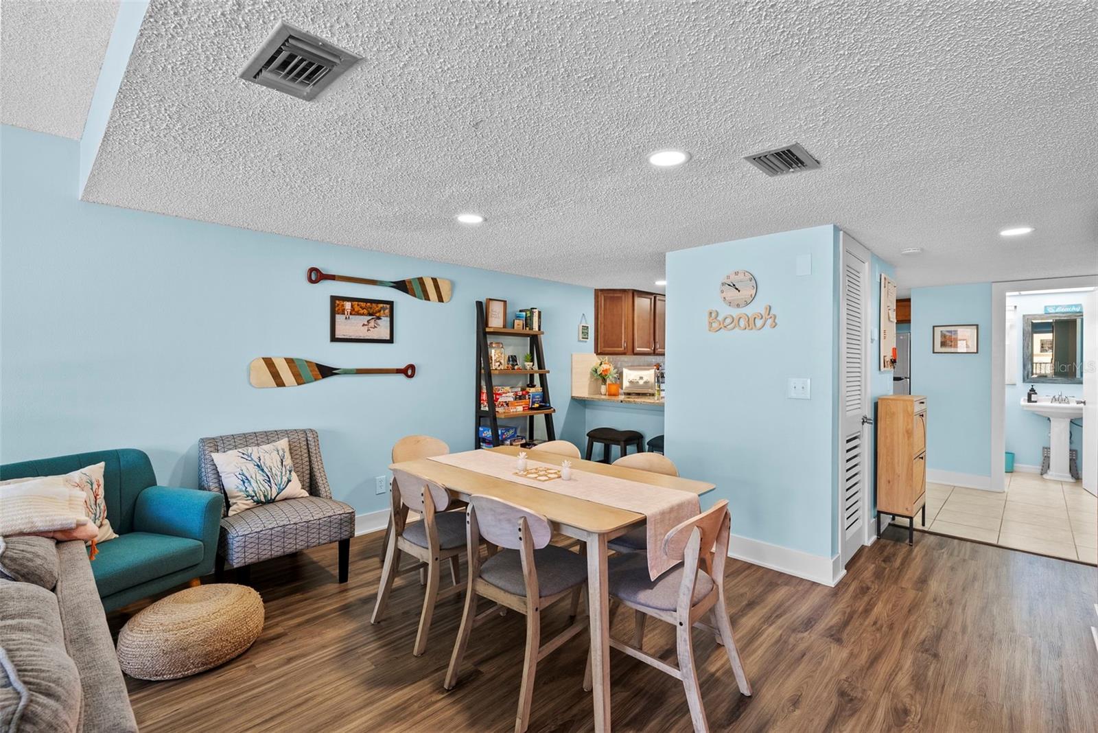 Image 8 of 56 For 314 Windrush Boulevard 12