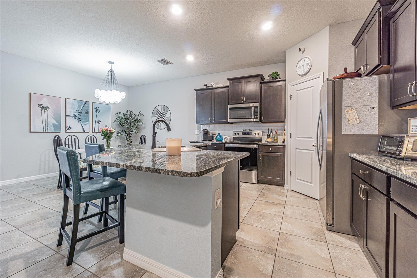 Listing photo id 10 for 31457 Mango Fade Way