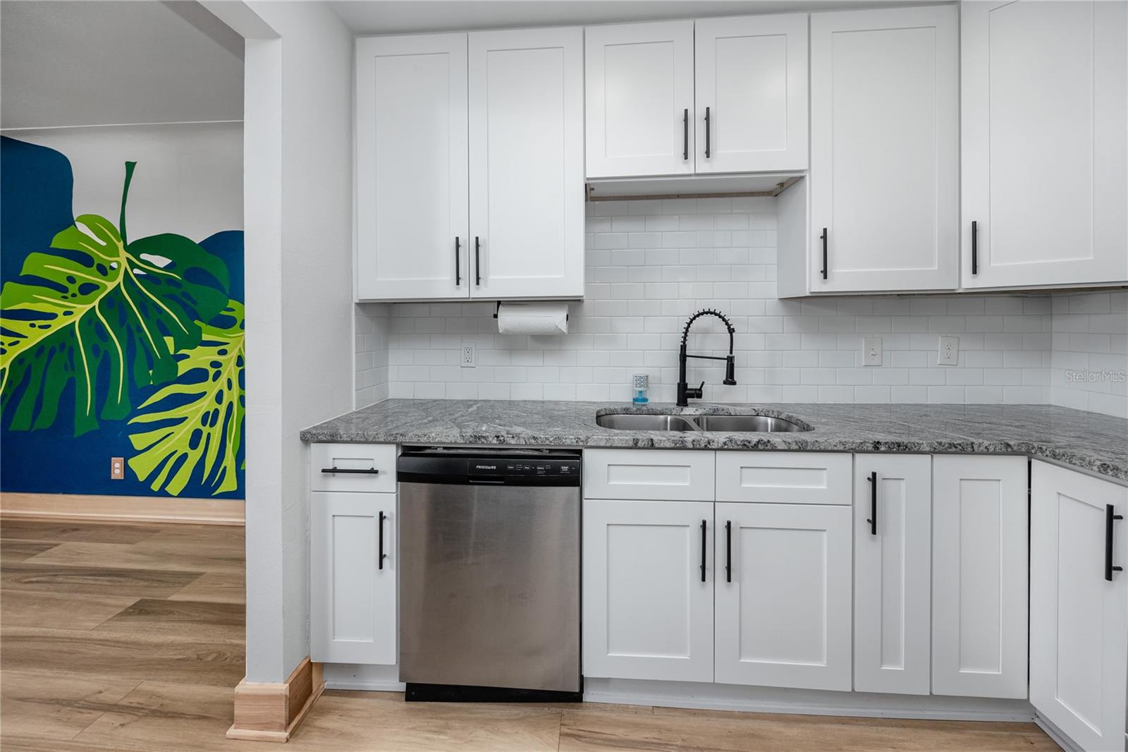 Image 19 of 55 For 440 42nd Street N