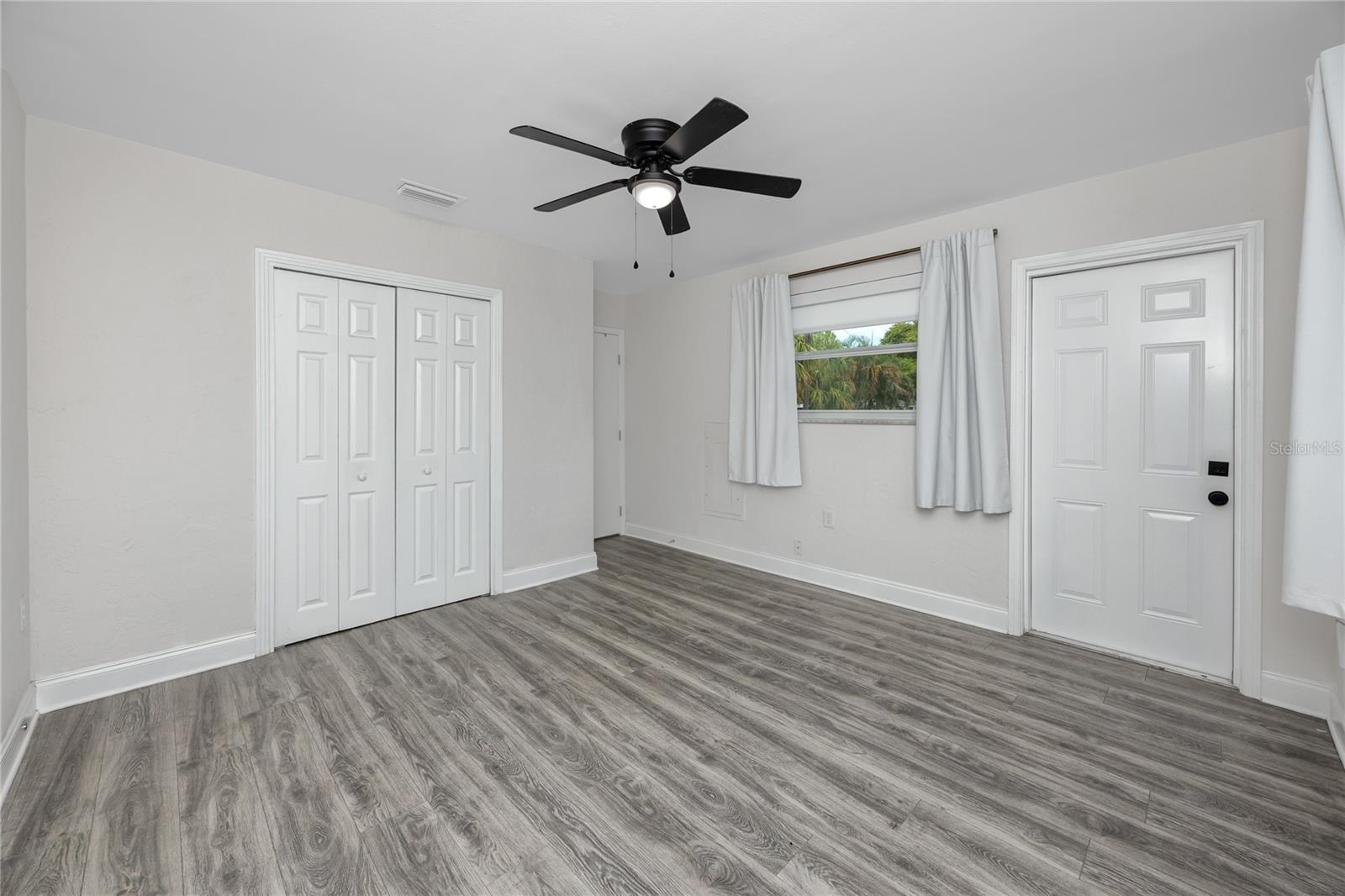 Image 29 of 55 For 440 42nd Street N