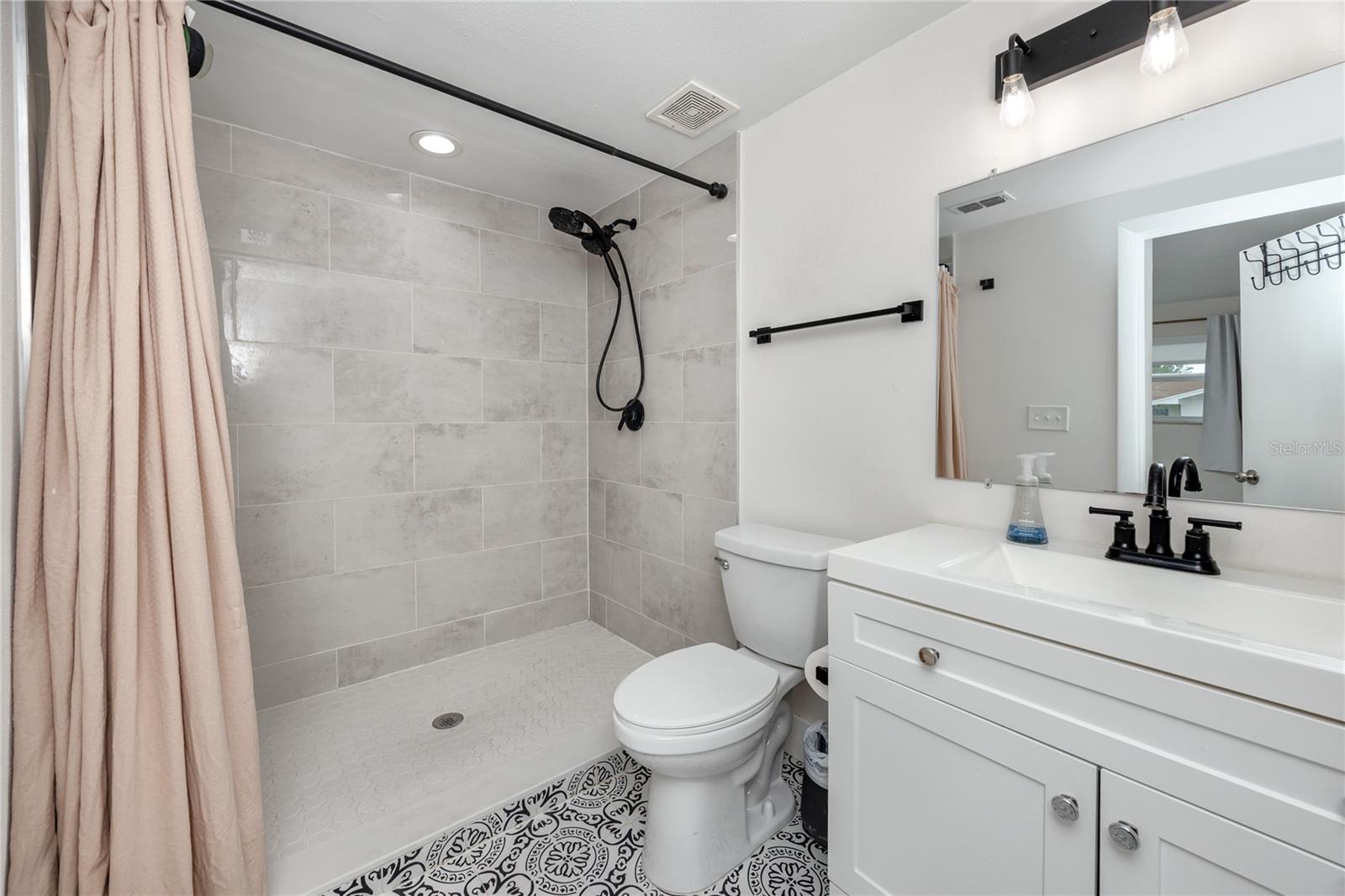 Image 32 of 55 For 440 42nd Street N