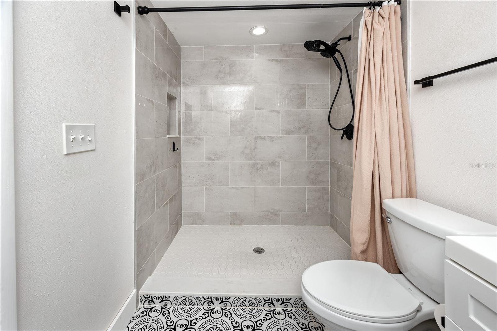 Image 33 of 55 For 440 42nd Street N