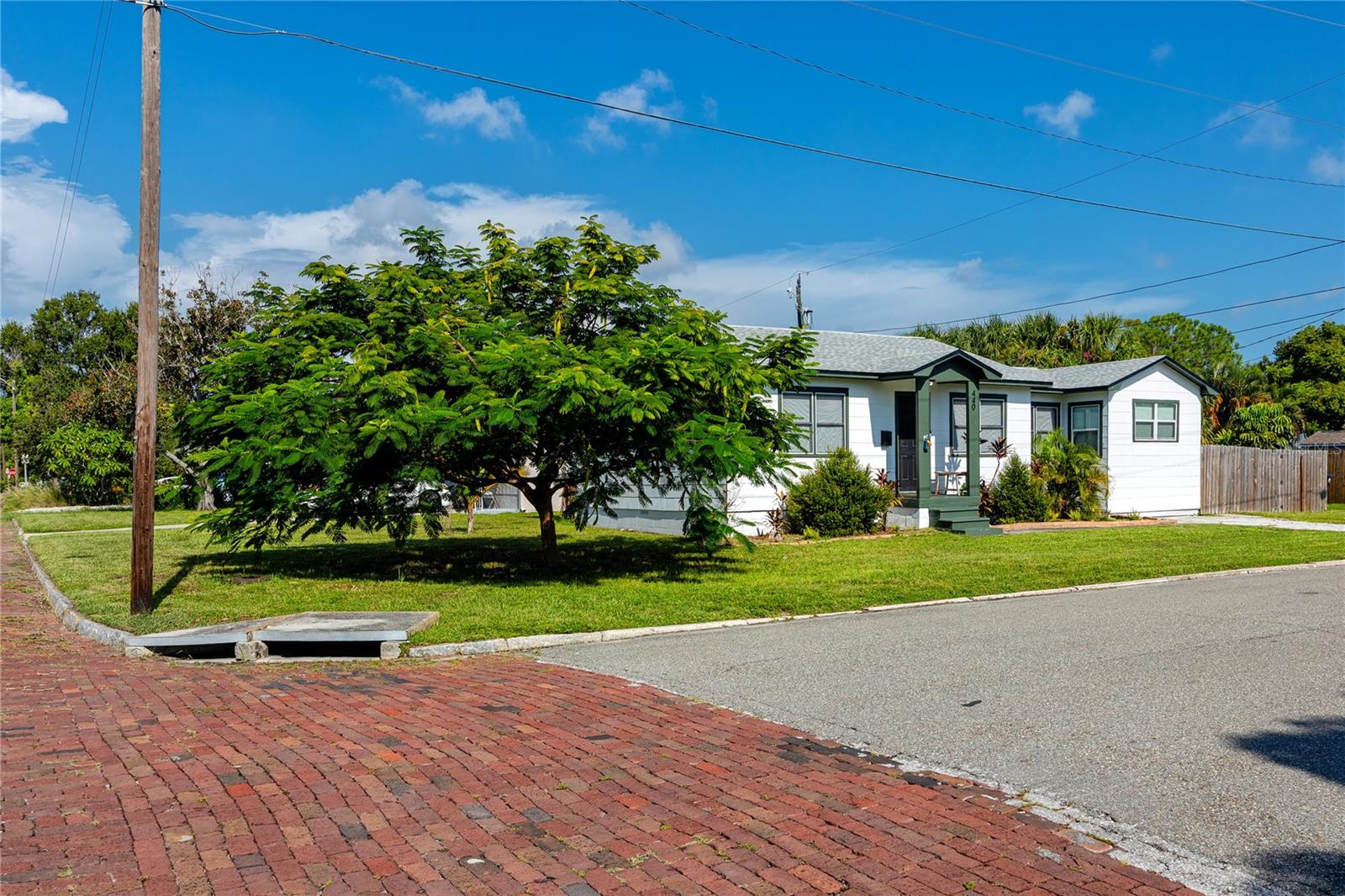 Image 7 of 55 For 440 42nd Street N