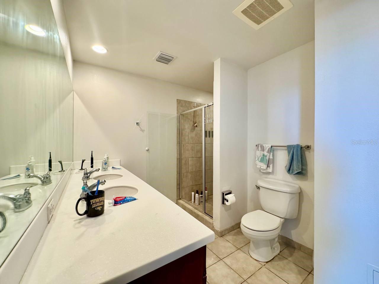 Image 18 of 50 For 1120 Kennedy Boulevard 1021