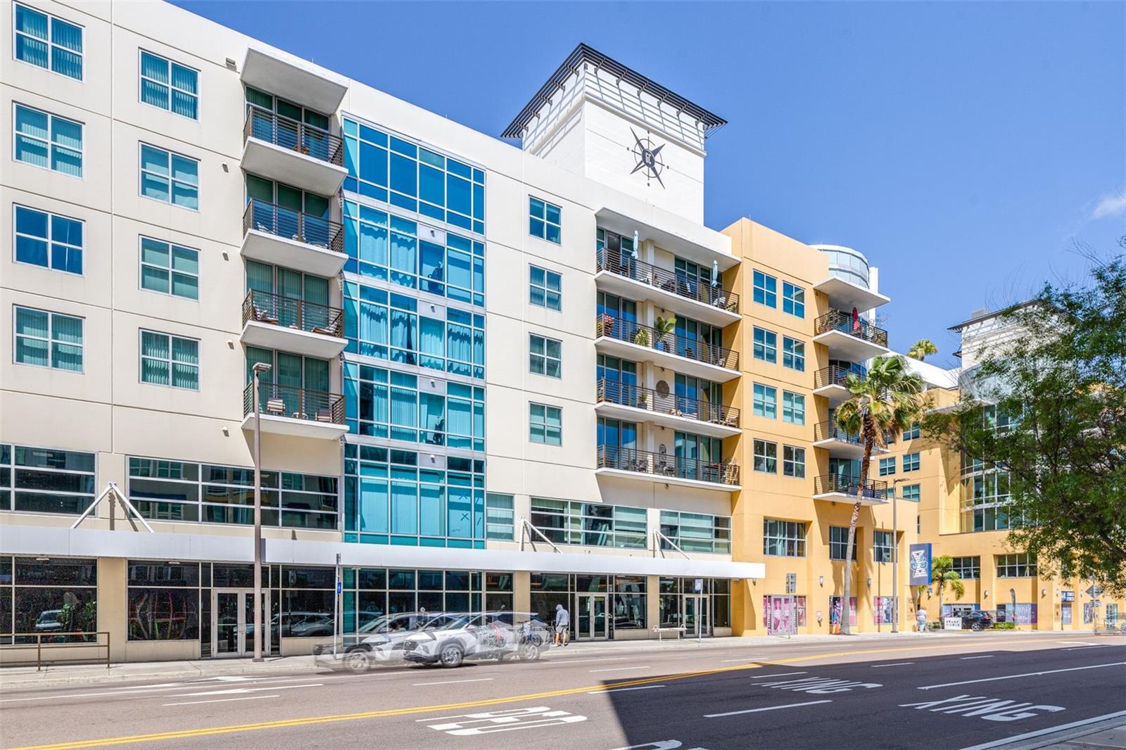 Image 4 of 50 For 1120 Kennedy Boulevard 1021