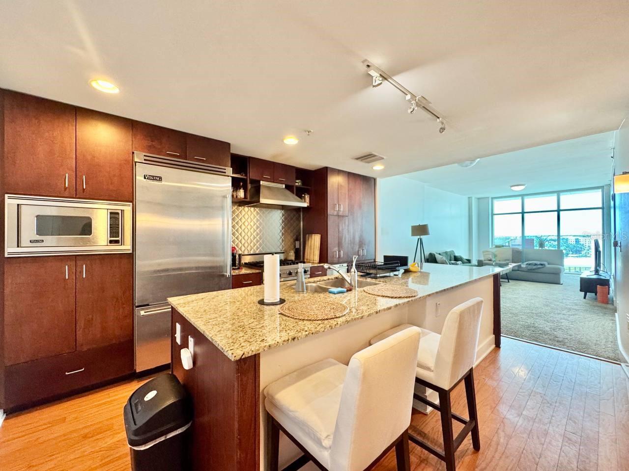 Image 6 of 50 For 1120 Kennedy Boulevard 1021