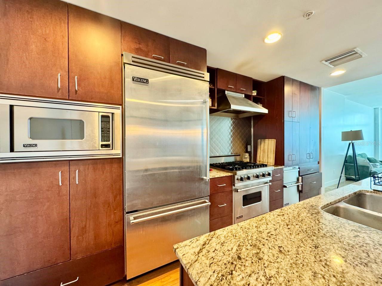 Image 8 of 50 For 1120 Kennedy Boulevard 1021