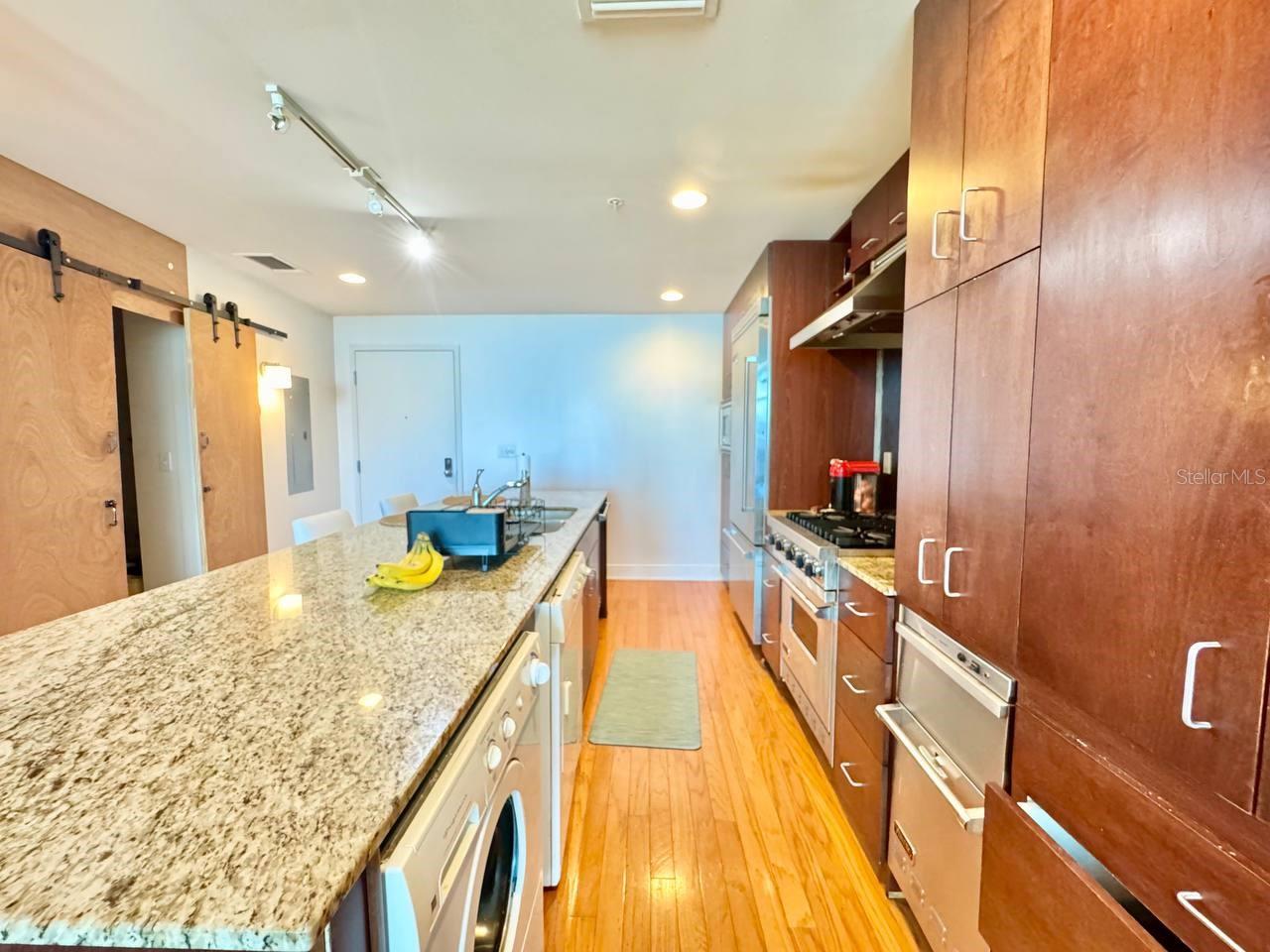 Image 9 of 50 For 1120 Kennedy Boulevard 1021
