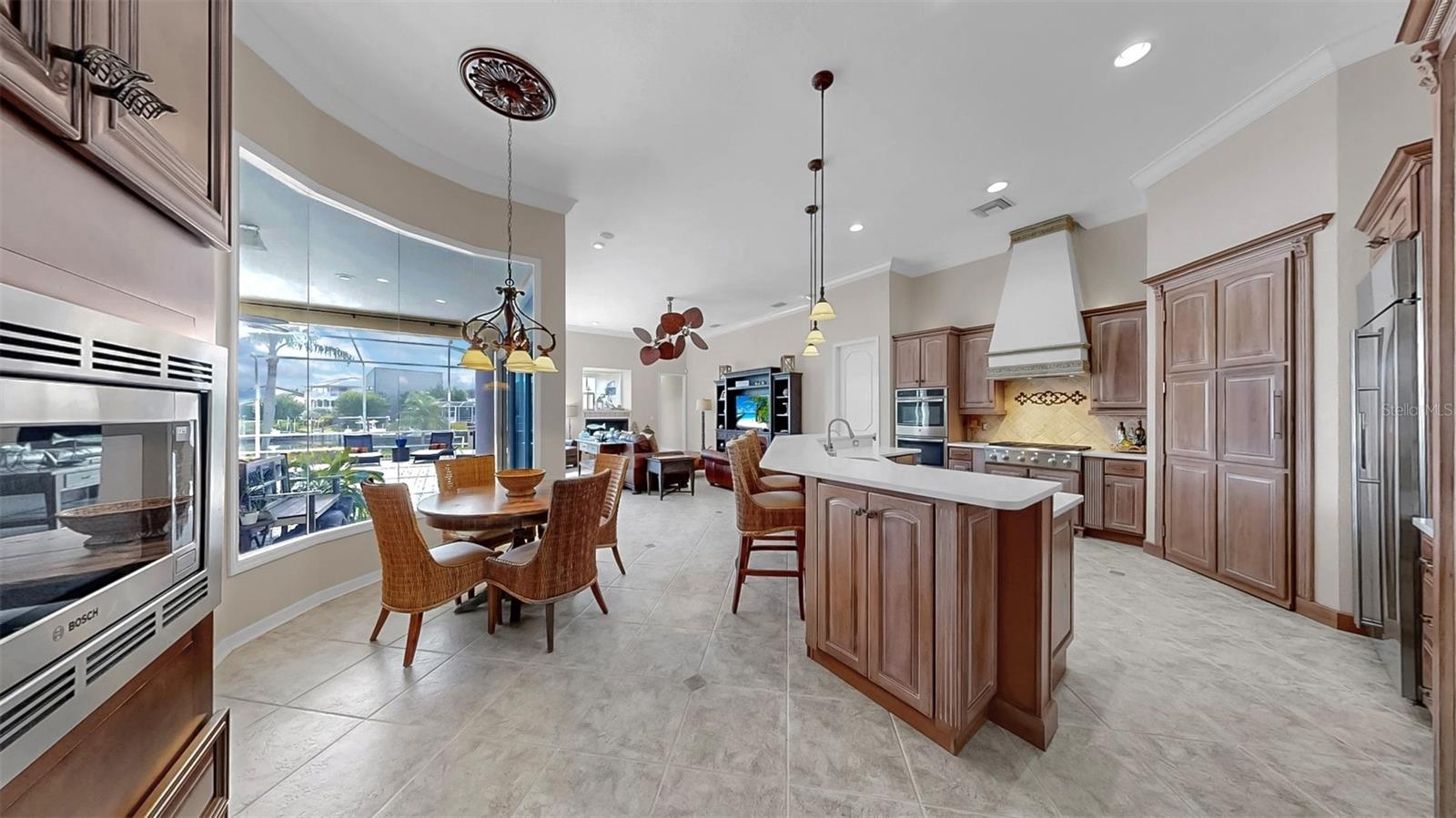 Image 17 of 75 For 914 Capriccio Lane