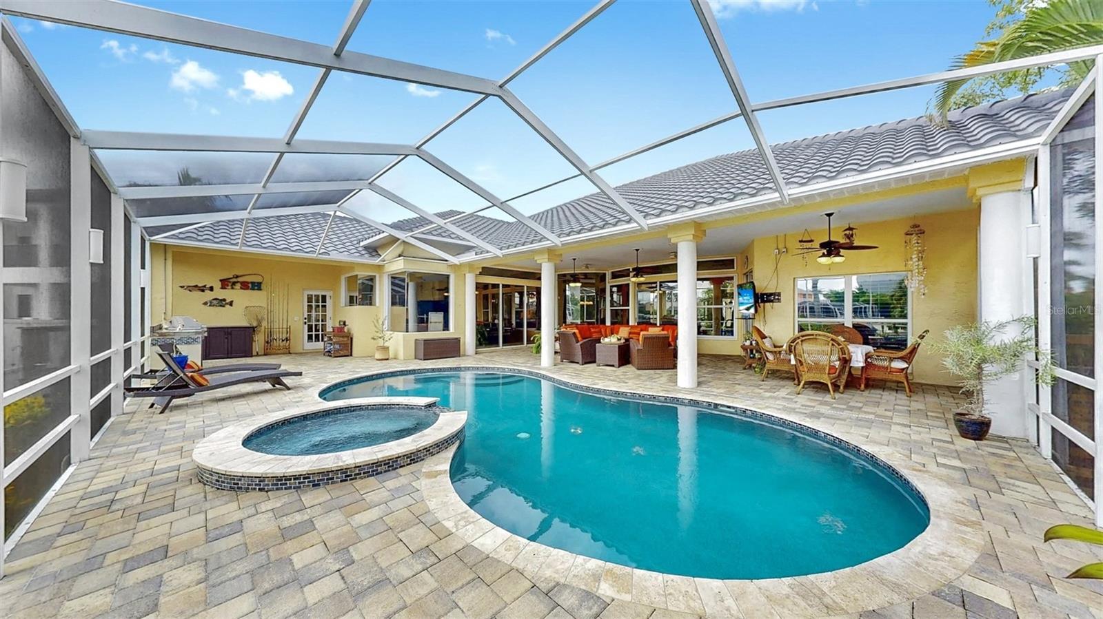 Image 3 of 75 For 914 Capriccio Lane