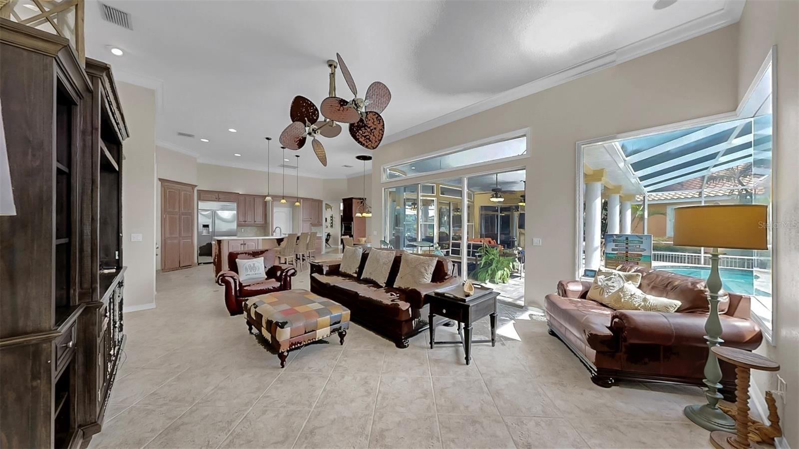 Image 34 of 75 For 914 Capriccio Lane