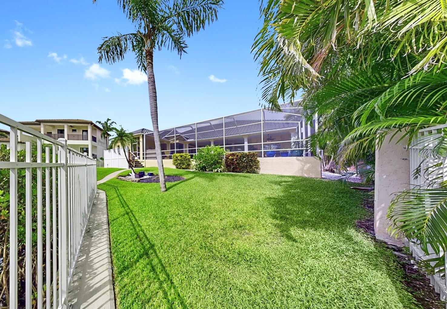 Image 66 of 75 For 914 Capriccio Lane
