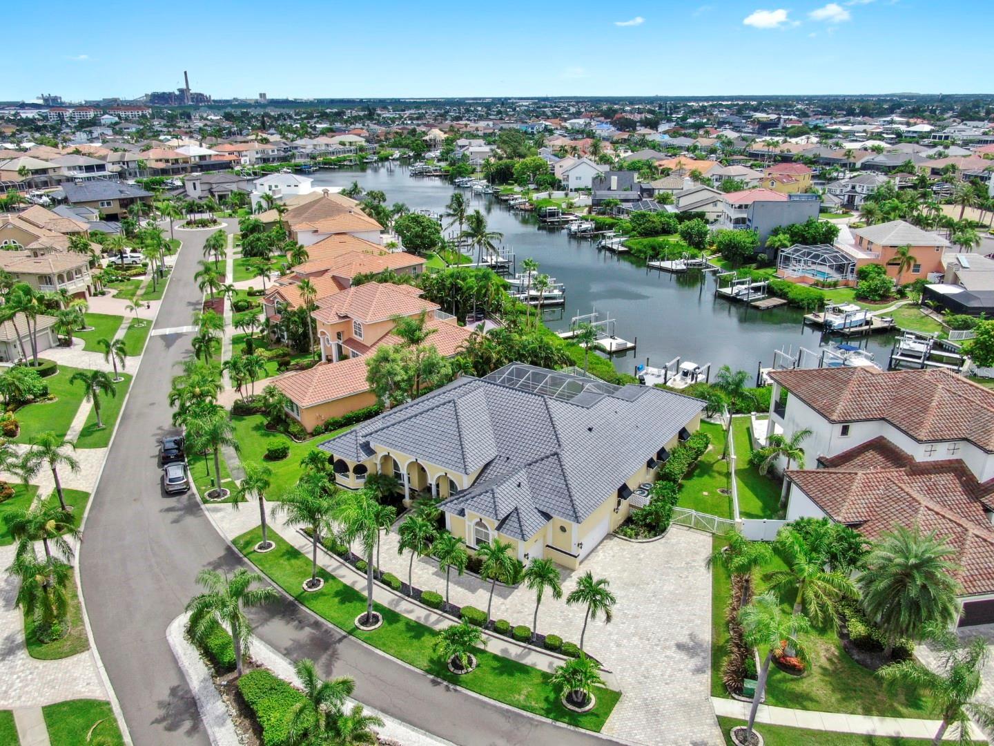 Image 7 of 75 For 914 Capriccio Lane