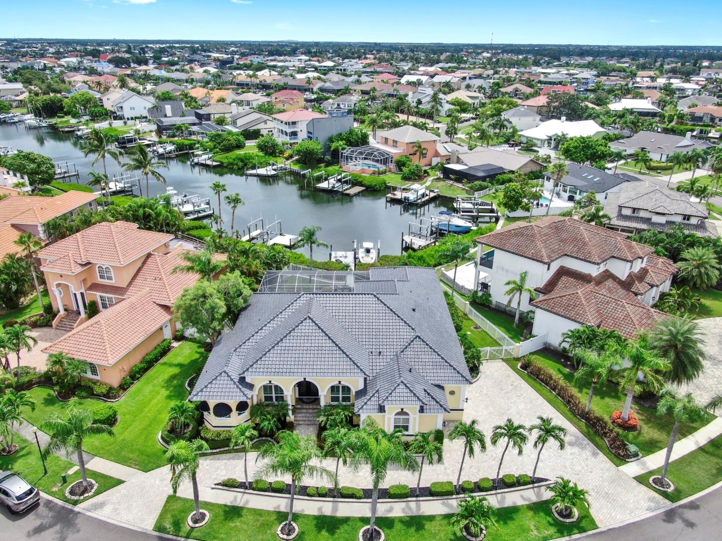 Image 71 of 75 For 914 Capriccio Lane