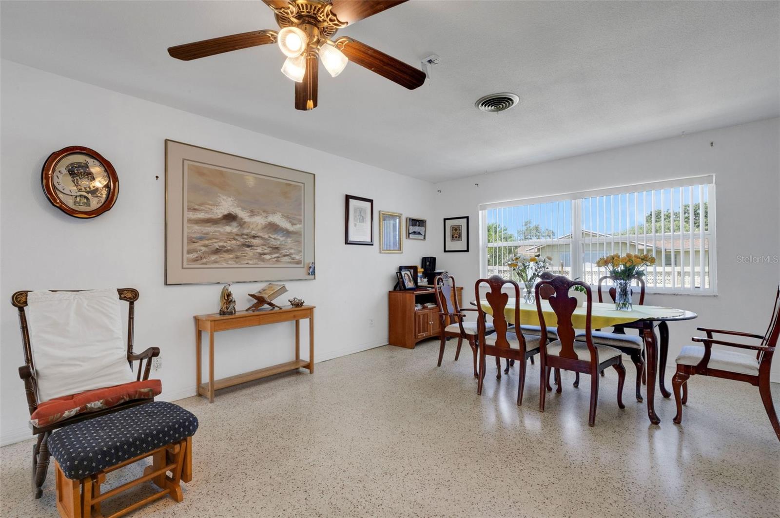 Listing photo id 1 for 2697 66th Terrace S