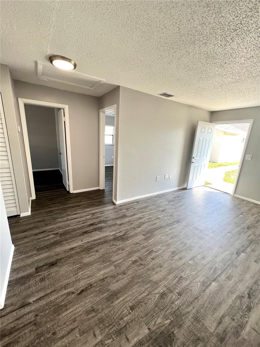 Image 10 of 17 For 5729 21st Avenue N